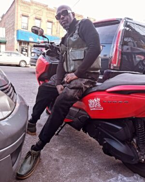Treach Instagram - Have a Great week my Tribe, Keep ya Head Up & Chest Out LOVE YALL!! Shout to Southside Jamaica Queens, Pix via SUPHTIN & LINDEN S&L
