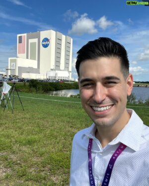 Trevor Collins Instagram - Day 1 at @nasakennedy (aka T -2 days from launch of @nasaartemis). Today was about exploring the Vehicle Assembly Building and talking to the folks responsible for Artemis from payload to propulsion to moving it to the launch pad! Artemis is humanity’s first realistic step towards sending humans to Mars and beyond. So incredibly excited for launch on Monday morning!