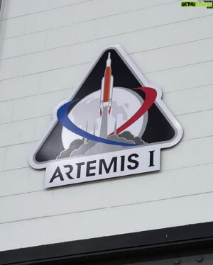 Trevor Collins Instagram - Day 1 at @nasakennedy (aka T -2 days from launch of @nasaartemis). Today was about exploring the Vehicle Assembly Building and talking to the folks responsible for Artemis from payload to propulsion to moving it to the launch pad! Artemis is humanity’s first realistic step towards sending humans to Mars and beyond. So incredibly excited for launch on Monday morning!