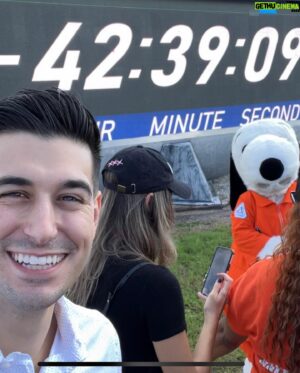 Trevor Collins Instagram - Day 1 at @nasakennedy (aka T -2 days from launch of @nasaartemis). Today was about exploring the Vehicle Assembly Building and talking to the folks responsible for Artemis from payload to propulsion to moving it to the launch pad! Artemis is humanity’s first realistic step towards sending humans to Mars and beyond. So incredibly excited for launch on Monday morning!