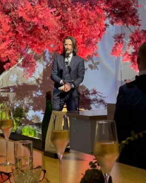 Tricia Fukuhara Instagram - 🎶 Don’t sit under the Suntory tree with anyone else but me (anyone one else but me, anyone else but me) 🌸

Swipe to see a speech from our favorite 🖤 #keanu 

A few more moments from the @suntorywhisky celebration, which was too beautiful not to share. Thanks for the magical (and delicious) memories. What an honor it was to toast to your achievements 🥂🥃

#suntorytime #suntory100 #hibiki #yamazaki #hakushu 

2nd photo: @deitchpham 
Stylist: @jennydayco 
👗: @asanchezfashion @maisonpriveepr_la
👠: @marc.Fischer
💍: @cityofangelsvintage @elisheva.and.constance