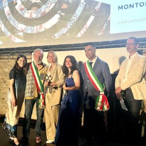 Trine Dyrholm Instagram - The Magic Key🗝️💥Thank you so much @umbriafilmfestival for this unique experience. The magical ceremony in Montone and the breathtakingly beautiful landscape of Umbria💚🇮🇹Thank you to the 2 lovely artistic directors Teresa and Rachele for inviting me for this great honour and a special thank to Pigi for taking so good care of us at the beautiful @borgocardaneto❤️