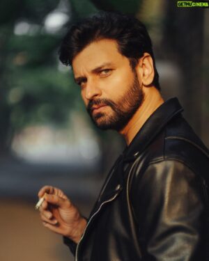 Trishaan Singh Maini Instagram - Helios!💛
Ft./ @trishaanmaini 
•
•
•
•
#portraiture 
@theartist.fx 
•
•
📍Mumbai, India 
#outdoorshoot #mumbai #morningshoot #portraitgames #moodyports #portrait_ig