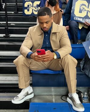 Tristan Mack Wilds Instagram - I know, i missed the trend of posting shots of us at work, but allow me to reintroduce myself…

#AlonzoPowers.
#RenewSwagger.
#Swagger.