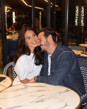 Tristan Maurisse Instagram - Post cocooning 🤍✨

🍽️ @bistrotduporttoulon 

#couple #love #couplegoals #france