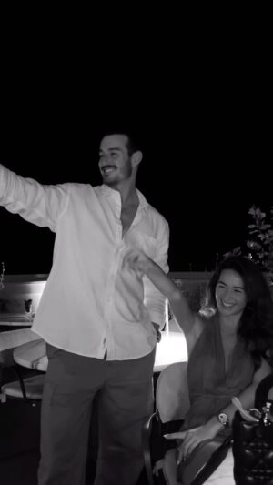 Tristan Maurisse Instagram - De la folie, de la l’amour et encore BEAUCOUP DE FOLIE 🪩🖤 @lolahawassian 
#couple #couplegoals #love #party