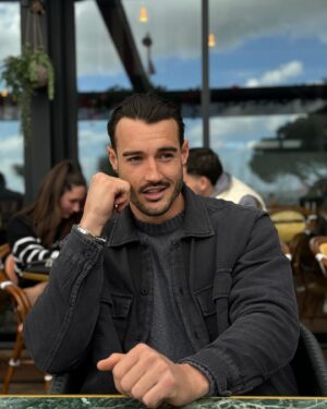 Tristan Maurisse Instagram - Aujourd’hui c’était balade en moto and little drink ✌🏼

Tenue : @pullandbear 
#sunday #happy #love #men #paca #france #pullandbearcommunity #collaboration