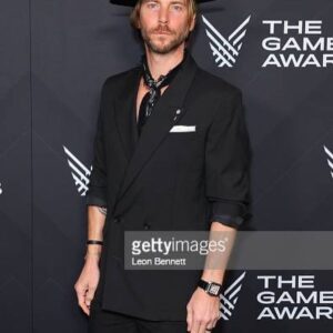 Troy Baker Instagram - Just a few of the wonderful moments we were able to capture at The Game Awards last night. Plenty of laughs and hugs were shared off camera. Love these people. Love this industry. Love you all for the tremendous support.