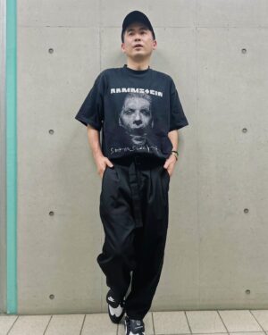 Tsukasa Saitô Instagram - ジヨンの靴かっこいいなぁ、何にでも合う。

Tシャツをそんなに持ってないってことが露呈した2023夏

#gdragon
#peaceminusone
#ootd
