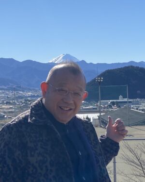 Tsurube Shofukutei Instagram - 元旦、山梨、頭から富士山が明けましておめでとう⛩。