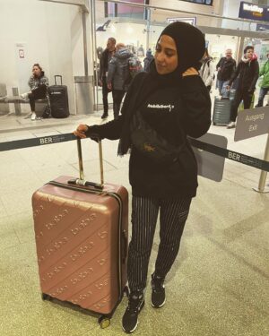 Tua El-Fawwal Instagram - Beste Ausstattung von @habibi_berlin für unsere Reise nach Kenia 🙏🏽🧳 danke an @islamicreliefde dass ihr das möglich gemacht habt ❤️ #spendejetzt #schauhin #charity stay tuned und begleitet uns hier auf Instagram bei unseren Erlebnissen 🙌🏽🐘