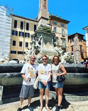 Tuba Erdem Instagram - Roma🫶#travelphotography #fun #italy #holiday #team #teachers #friends
