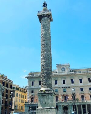 Tuba Erdem Instagram - Roma🫶#travelphotography #fun #italy #holiday #team #teachers #friends