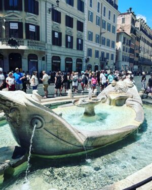 Tuba Erdem Instagram - Roma🫶#travelphotography #fun #italy #holiday #team #teachers #friends