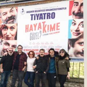 Tuba Erdem Instagram - Günaydııın😊🤗
Hayat Kime Güzel?
Sevdikleriyle birlikte sağlıklı mutlu huzurlu olana güzel💜#istanbulmeydansahnesi 
#hayatkimegüzel
#tiyatroiyidir
#tiyatroözgürleştirir