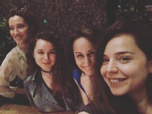 Tuba Erdem Instagram - Biz ayrilamayiz❤#hangimizsevmedik #ekip 👊