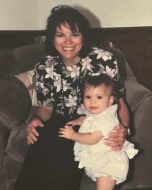 Tucker Ricchio Instagram - I am the luckiest girl in the world that I got you as my mom! I am so grateful for all the moments we’ve shared. Happy Mother’s Day, Ma. 🖤💐🖤 

But also - how am I the only one that ages in these photos? 😍🤯

#mothersday #mom #love #family