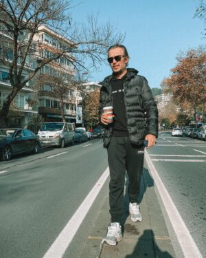 Tugay Mercan Instagram - middle way⚠️