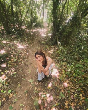 Tuğba Daştan Instagram - Ben doğanın kızıyım🍀