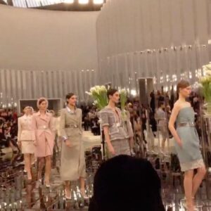 Tuğba Sunguroğlu Instagram - 💜#chanelhautecouture