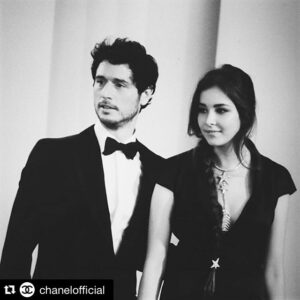 Tuğba Sunguroğlu Instagram - #Repost @chanelofficial with @repostapp.
・・・
@tugbasunguroglu & Jérémie Elkaim #ChanelHauteCouture #ChanelCerclePrivé #pfw