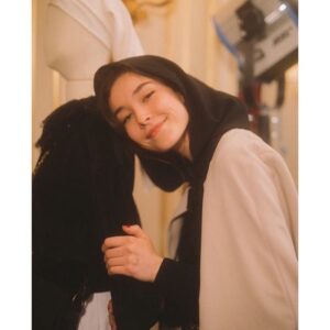 Tuğba Sunguroğlu Instagram - model friend