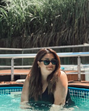 Tuğçe Karabayır Instagram - Çocuk havuzları onlar yokken jakuzi niyetine kullanılır🤭🤞🏼