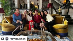 Tülay Günal Instagram - 💙🌹 😘 @hulyagulshen #Repost @hulyagulshen with @use.repost
・・・
Hudutsuz güzellerim❤️🧿