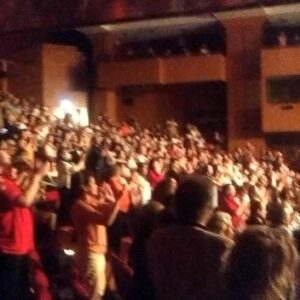 Tülay Günal Instagram - Dün akşam CRR’de “Nazım’a caz şarkıları” konserimizin ilkini gerçekleştirdik.Fazla söze gerek yok her şeyi anlatıyor.👆Muhteşemdi.O halde yola devam.😊 1 Haziran saat 20.30’da @babasahne bizi misafir ediyor.😍💙🌹 @orhannaydin @yigitozatalay @dnz_gungoren @kubilay_devrim_dikkaya @ebrukaracamanagement @crrkonsersalonu