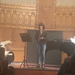 Tülay Günal Instagram - Dün geceden.😍 Yel Değirmeni Sanat Merkezi’nden konser parçacıkları. 1.😊 @yigitozatalay  @kemalemirel @yuruyen.merdiven