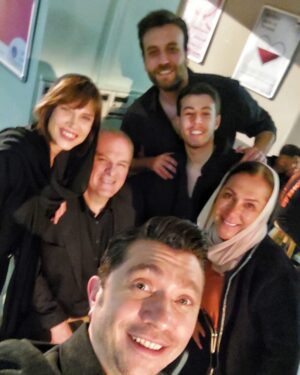 Tülay Günal Instagram - Akşam görüşmek üzere…😍 #hudutsuzsevda  @asumandabak 
@ozguremreofficial  @buraksergen  @alpakarofficial_  @nezircinarli ✨💎🩵
