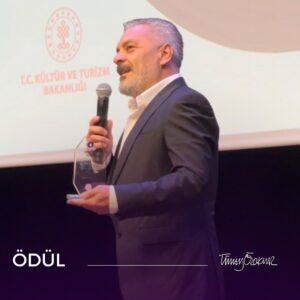 Tümay Özokur Instagram - @necmiyapici , 3.Kocaeli Sinema Festivali’nde “Sinema Emek Ödülü”nü aldı. 🌟