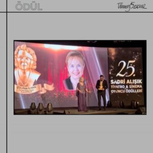 Tümay Özokur Instagram - @serpiltamur , 25.Sadri Alışık Tiyatro & Sinema Oyuncu Ödülleri’nde “Çolpan İlhan Sanata Değer Katan Kadınlar Ödülü”nü aldı. ✨🏆