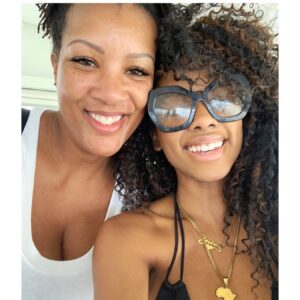 Tunisha Hubbard Instagram - Love you @l.a.t.a.s.h.a congrats! 🥂