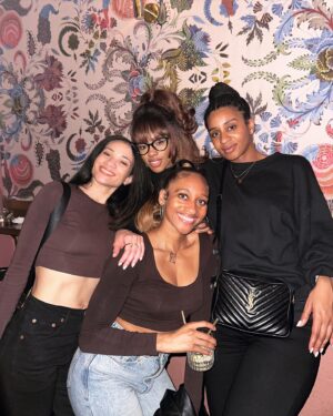 Tunisha Hubbard Instagram - Big Boss Lady @yesitsness_ popped up and I had to see her it’s been way too long! 🥰 We had the best time time, there’s nothing like good friends 💕 Hopefully I’ll see you in Chicago this summer boo!
