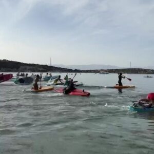 Turgay Başyayla Instagram - Hücuuuummm istikamet Yunan adaları 🤣🤣🤣 bu iş bugün bitecek👍🏼🇹🇷
@sub.izmir.group #paddle @aliazembasyayla