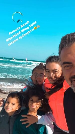 Turgay Başyayla Instagram - #pırlantabeach #altınkum #çiftlikköy #çeşme #surf #kitesurf #windsurf #wingsurf
