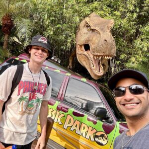 Ty Simpkins Instagram - Never thought I’d say I hung out with Darth Vader, Dinosaurs, the Grinch, and the Lorax in the same week. By the way he does indeed speak for the trees. 

#UniversalStudiosOrlando
@universalorlando 
#WaltDisneyWorld
@waltdisneyworld