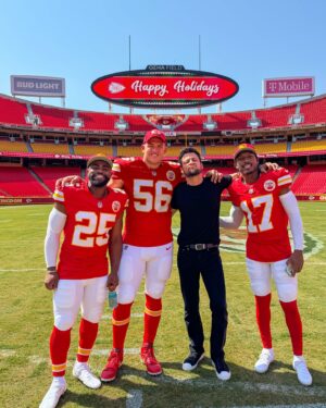 Tyler Hynes Instagram - A week like no other because of you. Thanks to everyone who stopped by to be in the movie or talk about it. To all the local talent filling our stadium and bringing a spirit only you can bring in KC, thank you 🤍🙏🏻 . The week was hot, and it had nothin to do with the temperature ;) 

And thanks mama Kelce for the ✨ pics and making me sneak a note into Trav’s locker. 

@hunterking @donnakelce @mecolehardman4 @clyde_22 @georgekarlaftis @putchfilms @ed_begley_jr @baderdiedrich @trey_smith @chiefscheer @jennabhager ( missing our pic 😔 ) @laraekrug @mrsjp24 @mrsjennylatz @atipam @graciehunt @avahunt @lhdhallmark @anniehowellpr @candicemeghan @taterasme @dabbot1 @kikuejewels @angelamegrey @djhindustani the list goes on…tag me below and I’ll add 🤍

In these pictures or not, you know who you are…the love is real 🤍

More fun to come… ;) 🏉 @chiefs  @hallmarkchannel 🎄 #holidaytouchdown