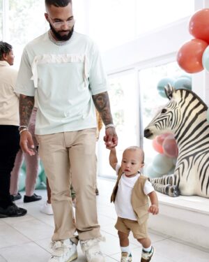Tyler Lepley Instagram - KING OF THE JUNGLE 🦁 

I love you son, Happy 1st Birthday! 

Venue : @thejulianahtx