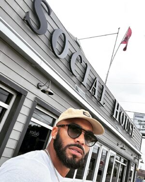 Tyler Lepley Instagram - I can get used to Tampa…

Lepley’s Kitchen & Lounge 

Coming Soon 🙏🏽