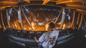 Tyler Marenyi Instagram - THANK YOU EDC LAS VEGAS 😍

Every time I took a moment to look out in to the crowd and enjoy the view during my set I was in awe. An absolute sea of people. This festival is such a special place and is always one of my biggest/best sets of the year. I played tons of new IDs and edits I can’t wait to release for you guys. Thank you to every single person who came out to watch 😭❤️ I love you!!

Who wants to this full set!?! think im gonna drop it on SoundCloud 👍🏼👍🏼