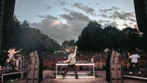 Tyler Marenyi Instagram - Still processing this Electric Forest set. Such a magical place and to be able to play main stage with the legends @biggigantic was truly something I’ll never forget. 

Thank you for the incredible energy you guys brought for this show. 

I’m so grateful to have shared this night with you all!! 🔮❤️
