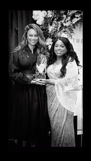 Tyra Banks Instagram - I had an amazing time in Houston! Thank you @_TWEF_ for honoring me with the 2024 International Business Leadership Award. I also want to extend my gratitude to my fellow Harvard OPMer, @Deavra, for allowing me to share words of wisdom with your TWEF young ladies. You are making a difference!
#twef #youthleadership #girlonpurpose