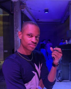 Tyrel Jackson Williams Instagram - aligned, refined and right on time

last dump before tour. time to take the show on the road ;) who has tickets tobi x gt?