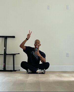 Tyrel Jackson Williams Instagram - July 

Sold-out show. Brand new home. Wholeeeee lotta love around me. This is high-speed livin’ baby. Catch me if u can ;)