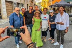 Uccio De Santis Instagram - Ultimo giorno di Luglio a Surbo … grande serata , grande organizzazione.. un grazie al pubblico numerosissimo 😘😘 a presto amici #estate #tour2023 #smile #luglio #ucciodesantis #ucciomudù