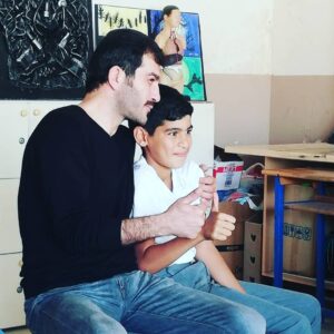 Ufuk Bayraktar Instagram - İlk baķışta eksik gibi görünsede, merhamet, sevgi, tebessüm, samimiyet, hoşgörü gibi bir çoğunun unuttuğu insani değerleriyle çoğumuzdan ileride olan özel evlatlarımızla keyifli vakit geçirdik🌷❤🌍❤,🌷
