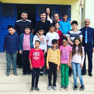 Ufuk Bayraktar Instagram - İlk baķışta eksik gibi görünsede, merhamet, sevgi, tebessüm, samimiyet, hoşgörü gibi bir çoğunun unuttuğu insani değerleriyle çoğumuzdan ileride olan özel evlatlarımızla keyifli vakit geçirdik🌷❤🌍❤,🌷