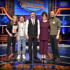 Ufuk Özkan Instagram - Volume 5 aileler yarışıyor🤜🤛 @aileleryarisiyor.tv @eustun @staff.film @erdaldemircii @abdullahbulutmanagement